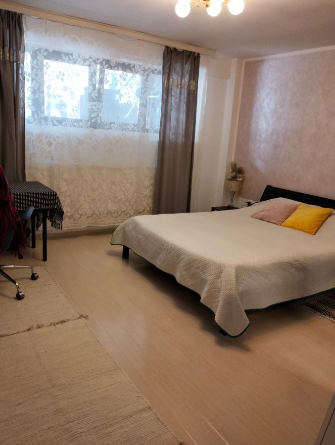Homestay Royal Awoun Bucharest